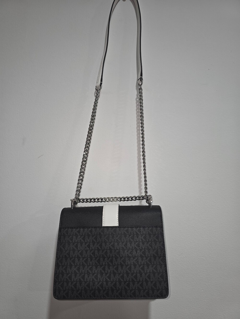 Michael Kors Black and White Greenwich Crossbody Bag - Picture 7 of 9